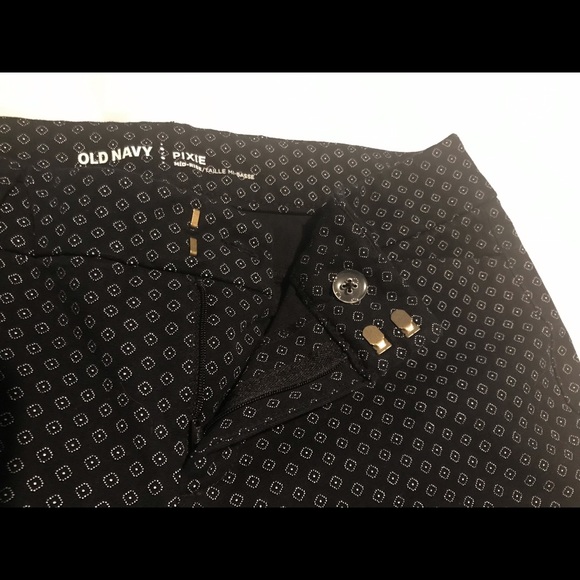 Old Navy pixie pants - Picture 3 of 5